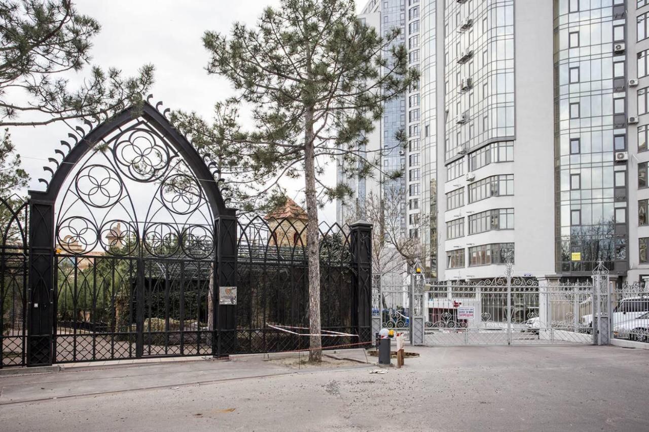 2-Roomed Apartment With Living Room Οδησσός Εξωτερικό φωτογραφία